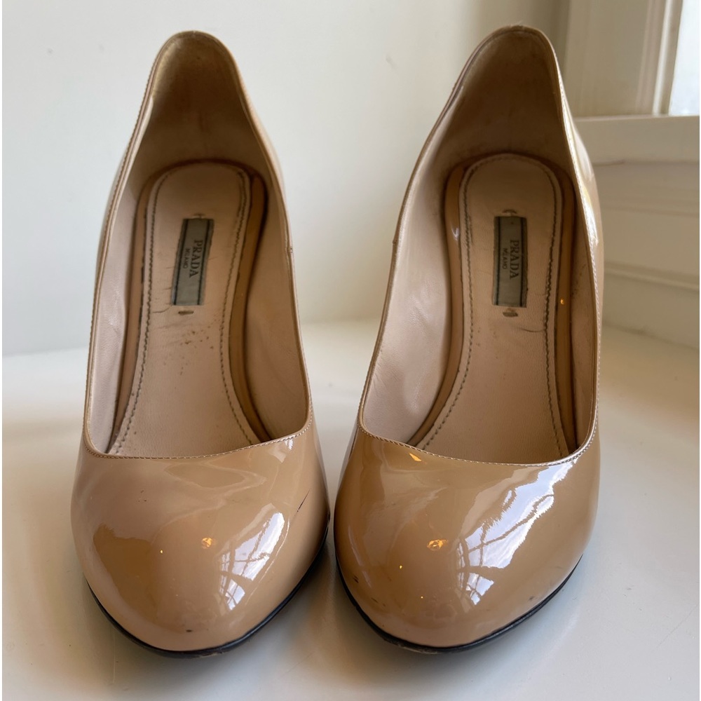 Authentic PRADA Beige Nude Patent Leather Round Toe Stiletto Heel Pump Size 39.5 - Picture 8 of 12
